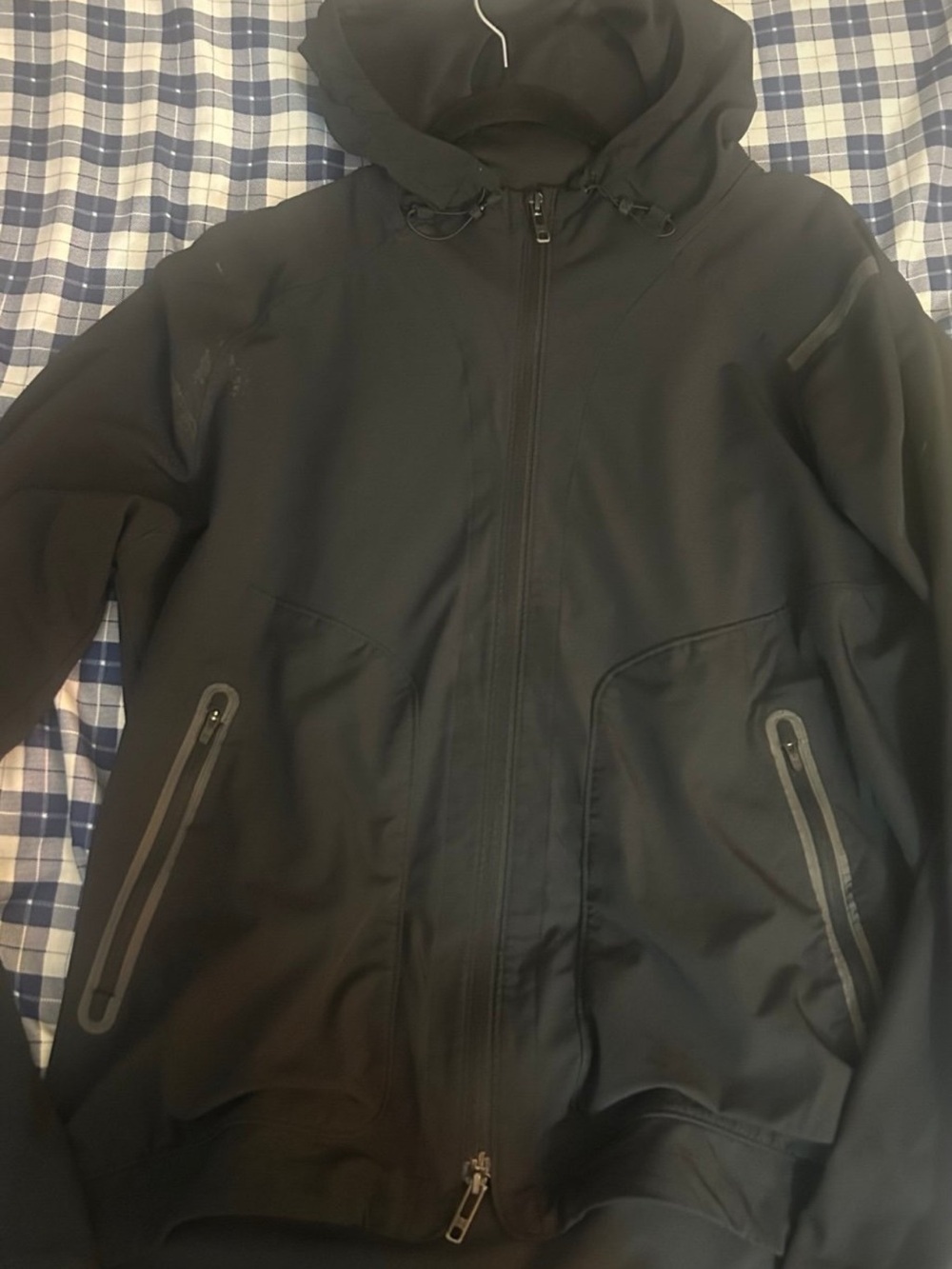 Under Armour Men's Black Hooded Windbreaker Jacket